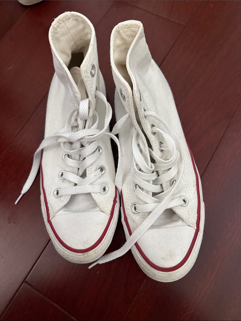 Converse chucks hi top white